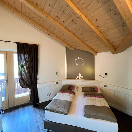 Cristallo Apartment