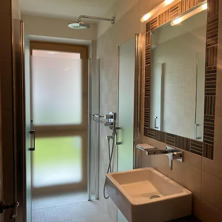 Cristallo Apartment *